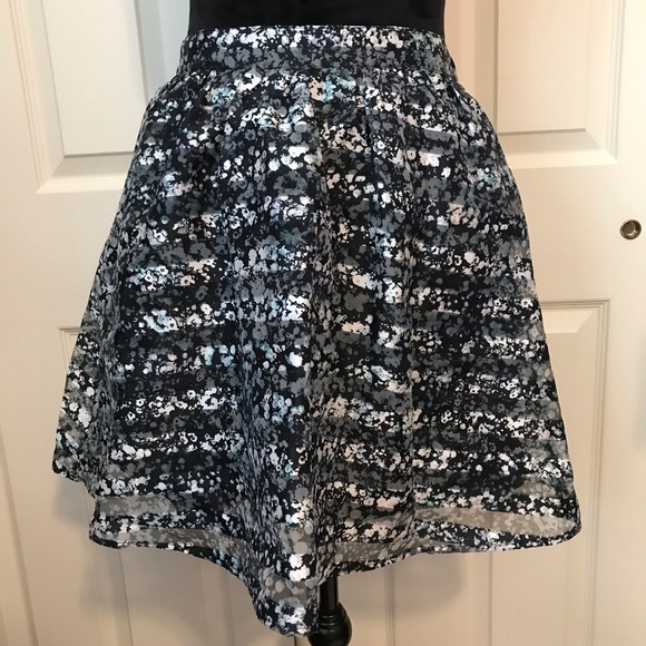 Xhilirhation Navy and white striped skirt - Picture 1 of 2